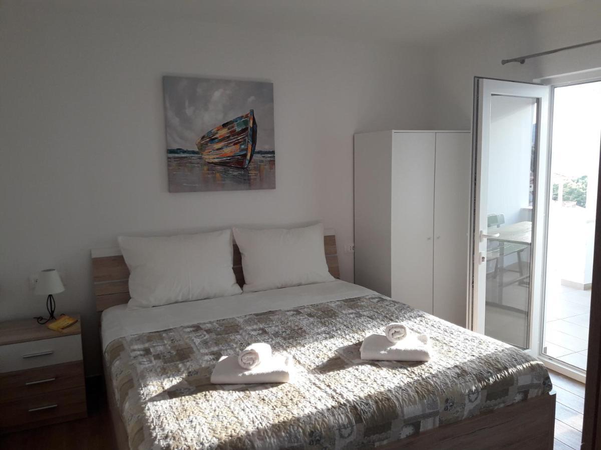 Apartments Gracia & Toni Trogir Buitenkant foto